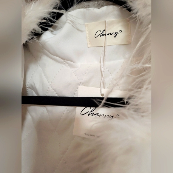 Tweed-type with faux fur white jacket [glittered] US small - Picture 6 of 16